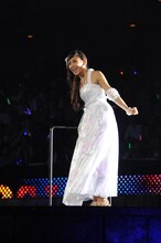 與儀ケイラ（NMB48研究生）