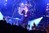 岡村靖幸、渋谷ツアーファイナルで完全復活投げキッス - 音楽