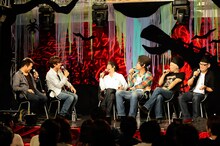 爆笑トークを展開した出演者たち（写真左から金光編集長、松田晋二、増子直純、上原子友康、清水泰次、坂詰克彦）。（撮影：釘野孝宏）