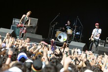 10-FEET（写真：【H.and.A】） (C)AIR JAM 2011