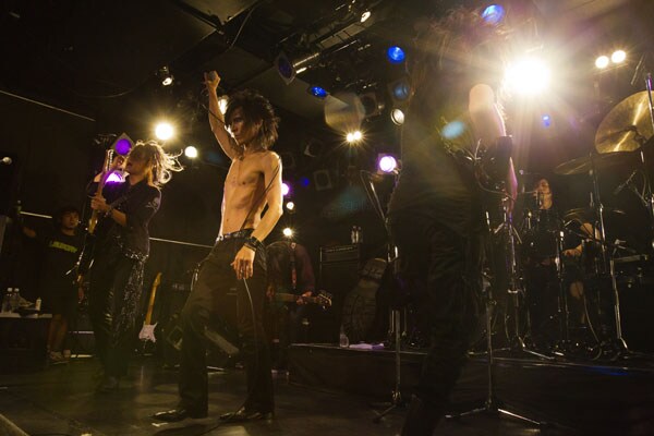 Creature Creature (Photo by K.OSHIMA)