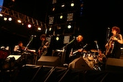 the HIATUS（写真：Rui Hashimoto (SOUND SHOOTER)） (C)AIR JAM 2011
