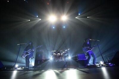 「トキニ雨#13 ～Tornado Edition～」東京公演の凛として時雨のライブの模様。