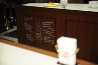 「AKB48 CAFE & SHOP AKIHABARA」店内の様子。