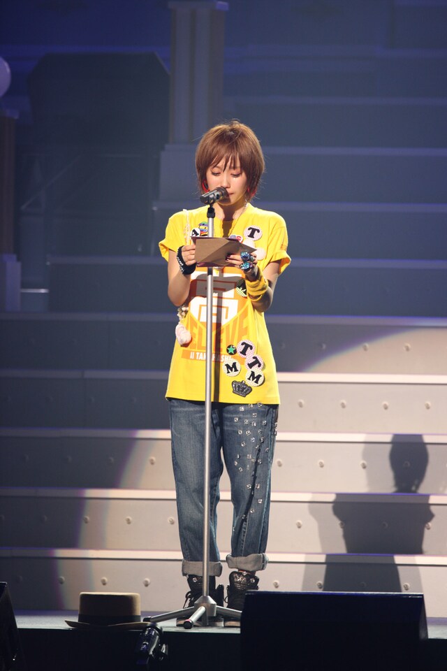 高橋愛はこの日会場に来ていた明石家さんまに向けても、ラジオでの共演を機にいろいろ学んだことについて感謝の言葉を贈った。