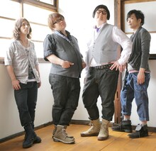 秋はイベント出演が目白押しのアシガルユース。12月18日には大阪・Music Club JANUSでワンマンライブを開催する。