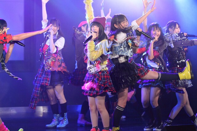 新曲「オキドキ」を披露するSKE48選抜メンバー。 (C)AKS/PYP