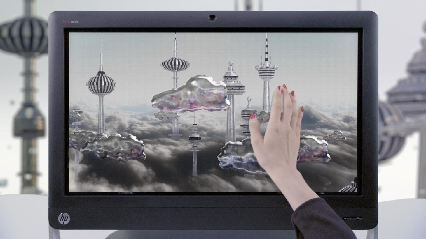 写真は「HPサポートエンジェルNEXT タッチ篇」の1シーン。