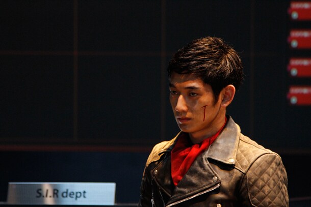 写真は「ワイルド7」の1シーン。（c）2011「ワイルド7」製作委員会