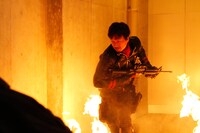 写真は「ワイルド7」の1シーン。（c）2011「ワイルド7」製作委員会