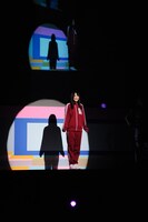 ジャージに着替えて登場した松井玲奈。