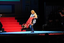 倉垣翼選手 vs 松井玲奈の様子。