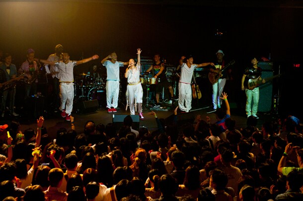 「DREAMS COME TRUE WONDERLAND 2011, THE NIGHT WITH DREAMS COME TRUE in the USA」の模様。  (C)Mark Higashino