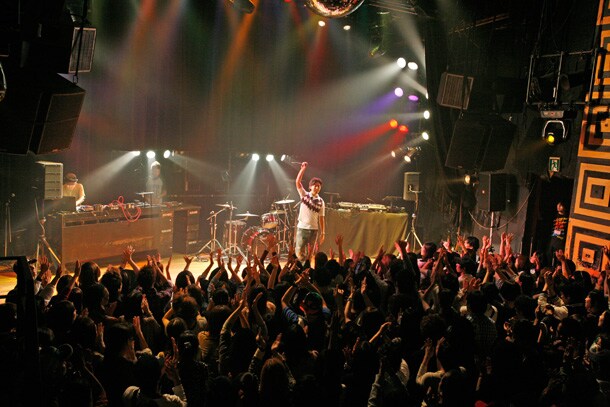 「超ライブへの道 東名阪ツアー」東京公演の様子。