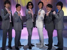 収録時の氷川きよしとゴスペラーズ。