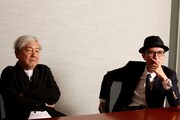 インタビューに応じる鈴木慶一（写真左）と高橋幸宏（写真右）。