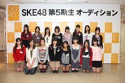 今週の人気の画像10位は「SKE48第5期生オーディション、仮合格者16名決定」より、仮合格者16名。 (C)AKS/PYP 素材提供：SKE48運営事務局