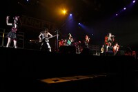アニメタルUSAとももいろクローバーZの国境を越えた共演が実現した「LOUD PARK 11」のステージ。