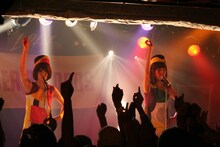 新宿LOFTに北欧の風を吹かせたバニラビーンズ。