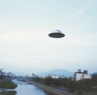 「嘘のつき方」の着うたは現在先行配信中（写真はシングルジャケット）。