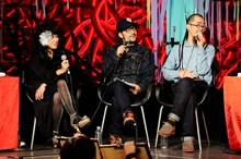 左から魔女っ子マミ、とLOW IQ 01、ケイタイモ。（撮影：釘野孝宏）