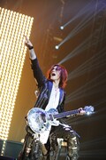 SUGIZO（G, Violin）