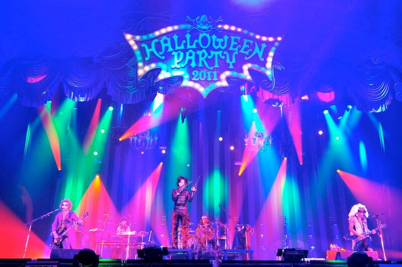 「HALLOWEEN PARTY 2011」初日公演の模様。