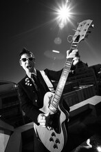 日高央（THE STARBEMS）