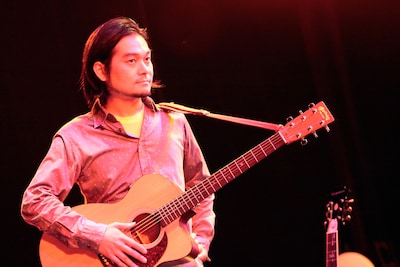 堀込泰行（Vo, G）