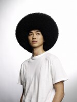 映画「アフロ田中」で松田翔太が演じる田中広。