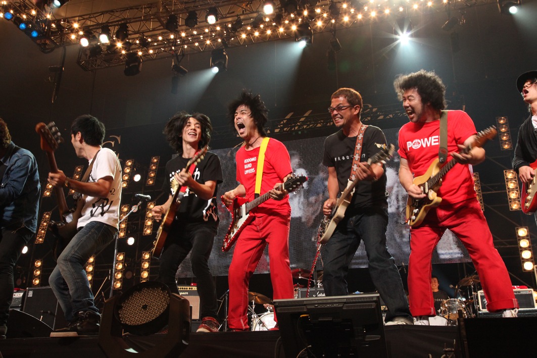 写真は「Golden Circle」10月25日公演でのアンコールセッションの様子。