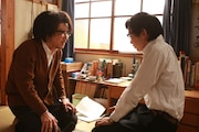 話し合う茶川竜之介(写真左)と古行淳之介(写真右)。(C)2012「ALWAYS 三丁目の夕日'64」製作委員会