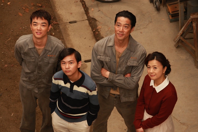映画「ALWAYS 三丁目の夕日'64」のワンシーン。（C）2012「ALWAYS 三丁目の夕日'64」製作委員会