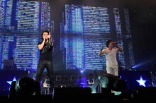 KREVAと三浦大知。