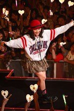 MGC「スピンズ」編。モデルは百田夏菜子。