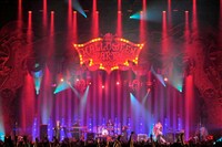 2日目のVAMPSのステージの模様。