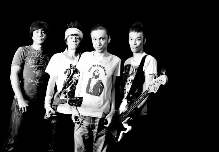 ザ・クロマニヨンズ新作は「ACE ROCKER」ツアーも決定 - 音楽ナタリー