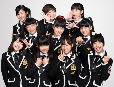 エビ中出席番号7番の星名美怜（写真中段中央）は明日11月2日に14歳の誕生日を迎える。