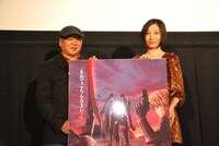「アップルシードXIII」シリーズ構成の藤咲淳一（写真左）とデュナン役・坂本真綾のツーショット。
