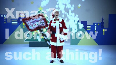 写真は「クリスマス？なにそれ？美味しいの？」PVより。ユーモアと“渋谷系”的な映像美が交錯するヒャダインならではの仕上がりだ。