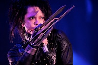 「HALLOWEEN PARTY 2011」神戸公演初日のHYDE。見事なエドワード・シザーハンズの仮装に観客はうっとり。