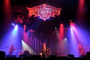 「HALLOWEEN PARTY 2011」神戸公演初日のVAMPS。