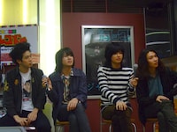 黒猫チェルシー。左から渡辺大知（Vo）、澤竜次（G）、岡本啓佑（Dr）、宮田岳（B）。