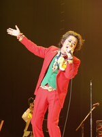 (C)2011「忌野清志郎 ナニワ・サリバン・ショー ～感度サイコー!!!～」製作委員会