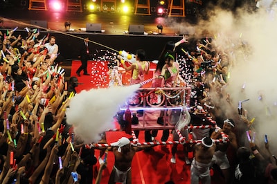 神輿はWアンコールの「ツヨクツヨク」まで計4回にわたって稼働した。