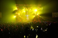 写真は11月8日に行われたタイ公演の様子。