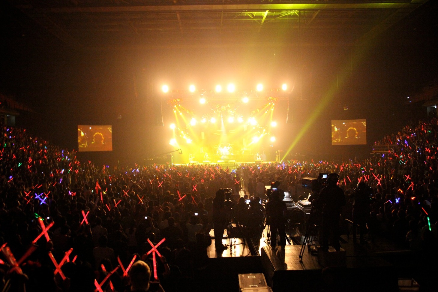 写真は11月8日に行われたタイ公演の様子。