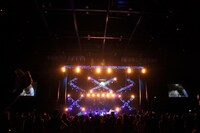 写真は11月4日に行われた香港公演の様子。