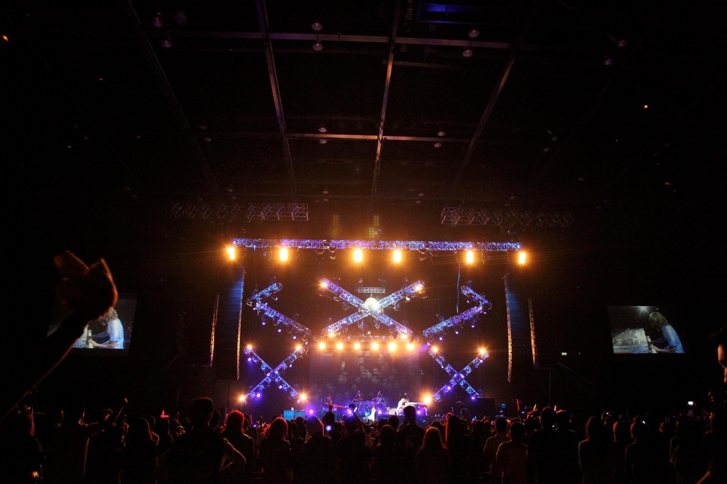 写真は11月4日に行われた香港公演の様子。