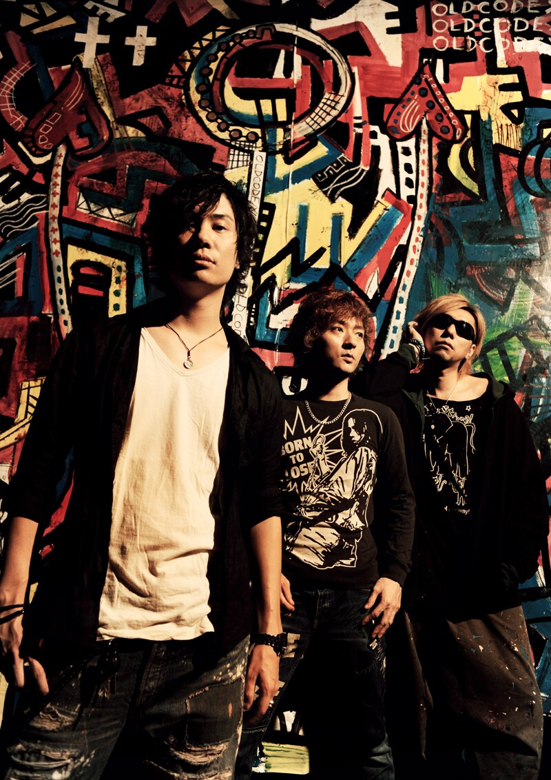 OLDCODEX（写真中央がR・O・N）